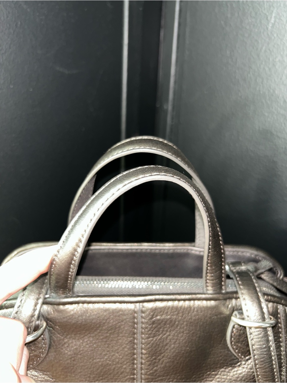 Vintage Brighton Metallic Pewter & Olive Croc Embossed Leather Backpack Handbag. - Picture 5 of 16